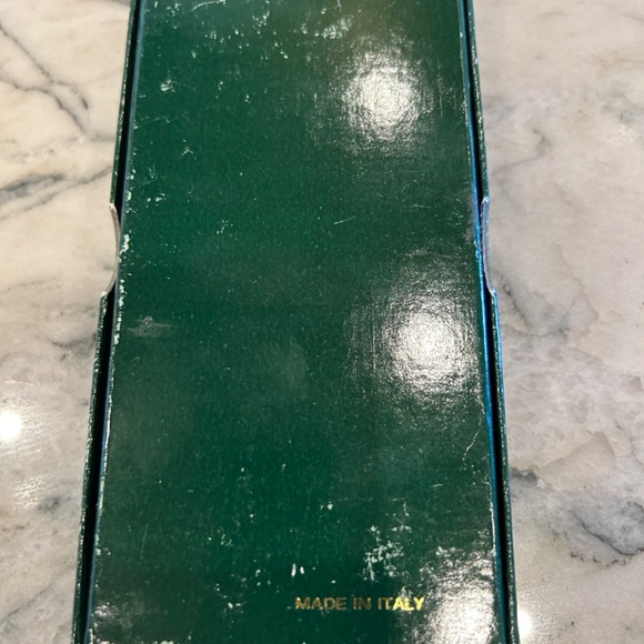 Authentic Gucci key fob in original box - Picture 4 of 5